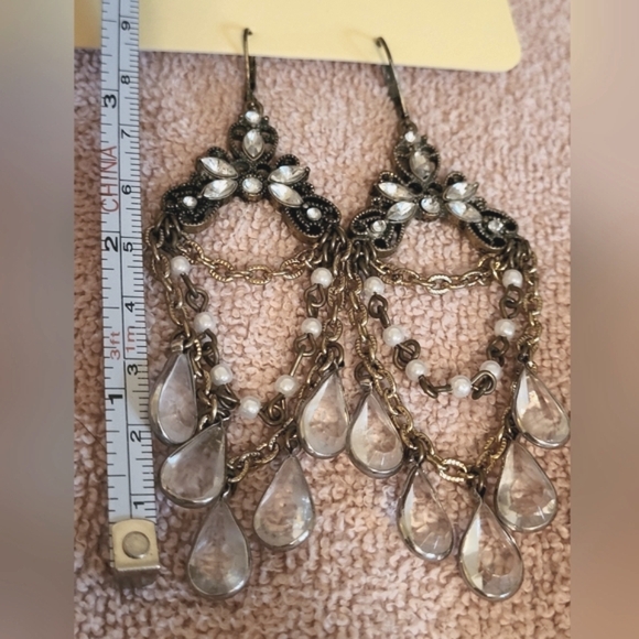 Vintage‎ Chandelier Earrings with Filigree Design (Pierced) - Picture 10 of 11